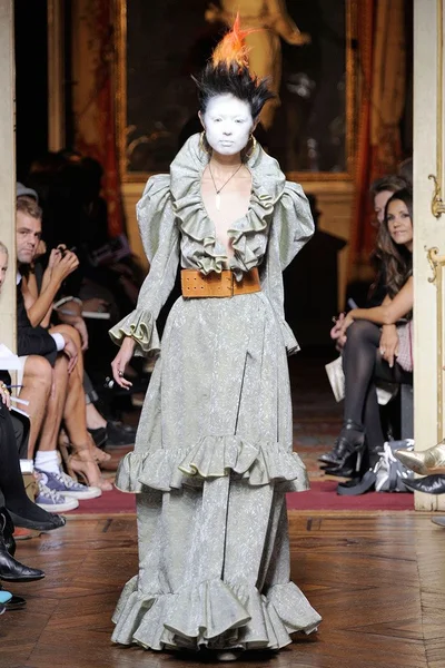 Look 49